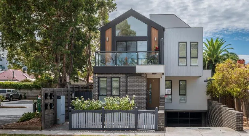 StayCentral - Thornbury Entertainer Townhouse - Image 1