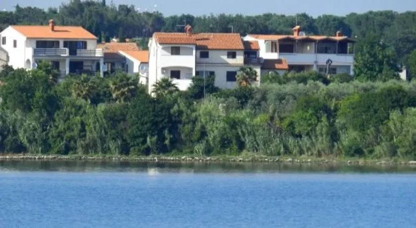 Apartments Ana Pomer - Image 1