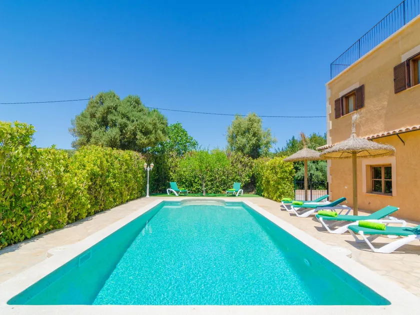 Spacieuse villa conviviale et familiale avec barbecue, piscine privée et terrasse | Vue jardin | Parfaite pour le travail à distance - Image 1