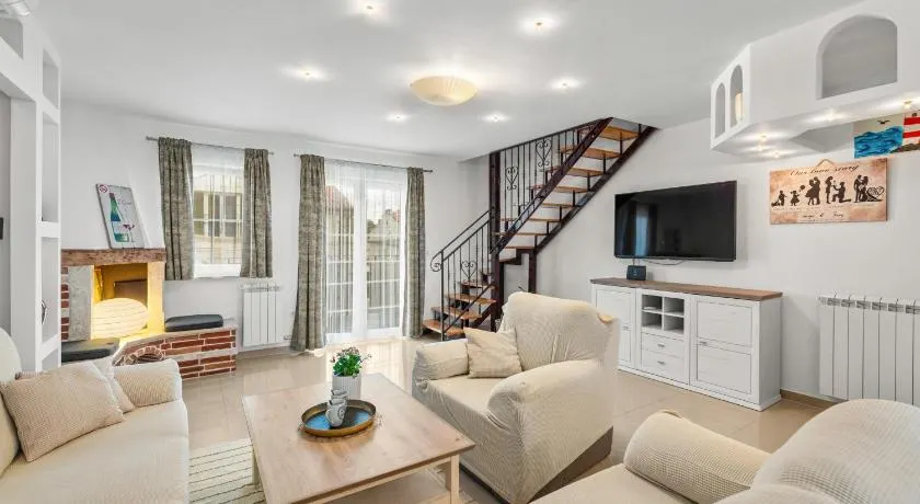 Apartment Alba - Image 1
