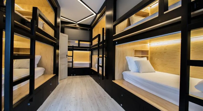 GiG Capsule Hostel - Image 1