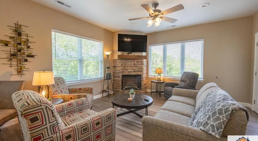NEW BUILD - Walk-In - Resort Amenities - Near 76 Strip - FREE TICKETS INCLUDED - FH-G201 - Image 1
