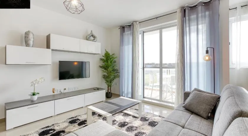 Stunning 3BR w/Country View Apartment in M'Scalak by 360 Estates - Image 1
