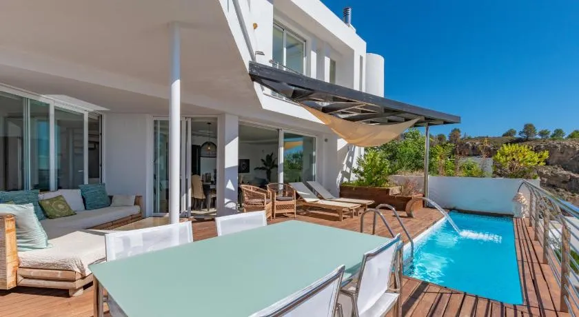 Villa Alteart Luxury Escape in Atea - Image 1