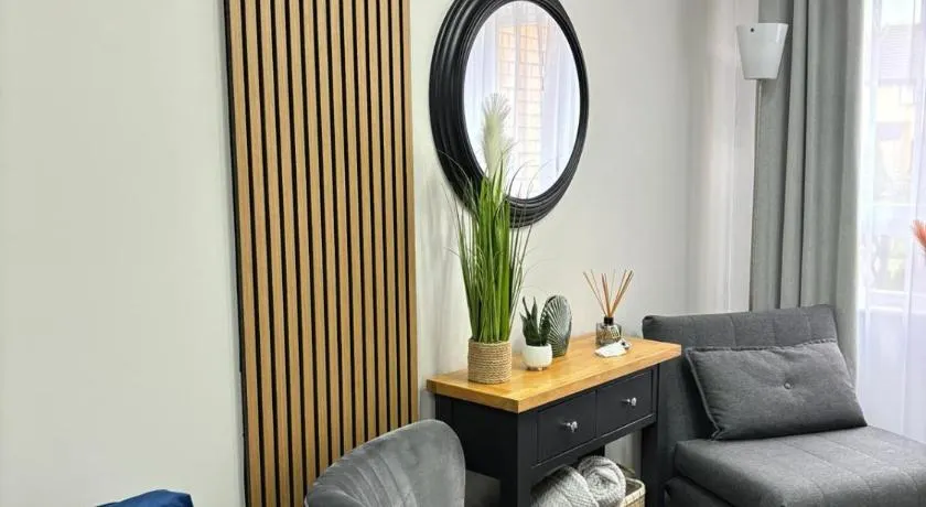 Stylish home in Linlithgow Near Edinburgh Airport Free parking Free WiFi - Image 1