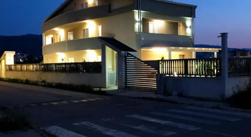 Frontemare - Image 1