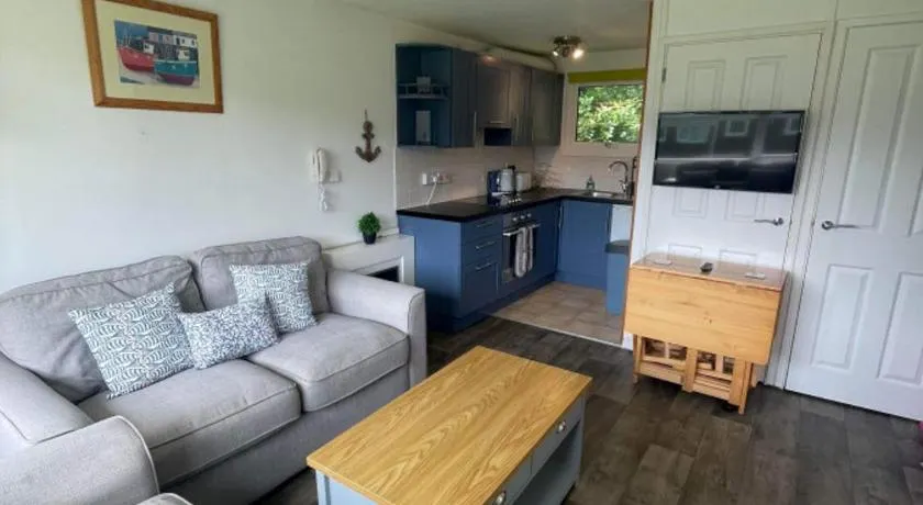 Villa 19 Lanteglos 2 bed sleep 5 - Image 1