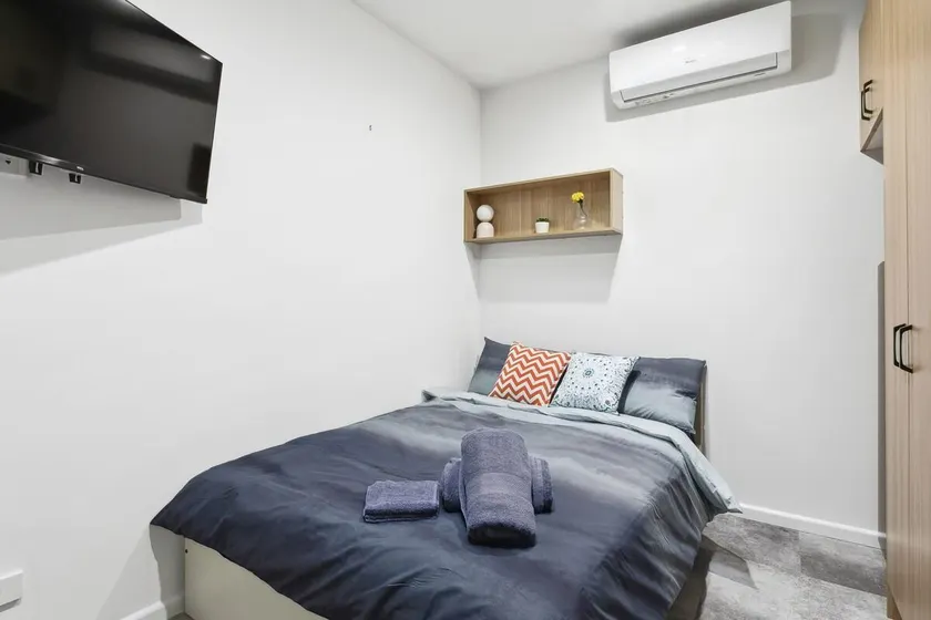 Private Room in Adelaide City (Room 5) - Image 1
