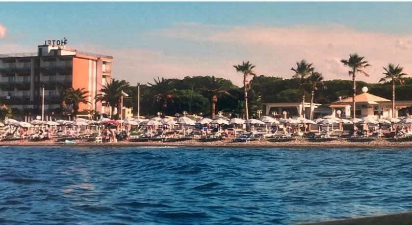Hotel Murano - Image 1