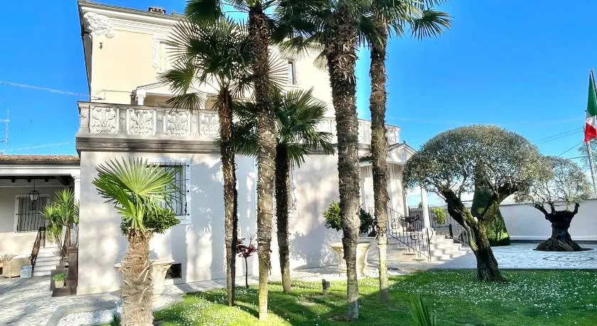 B&B STAZIONE DON CAMILLO - Image 1