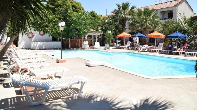 Miranta Hotel - Apartments & Studios - Image 1