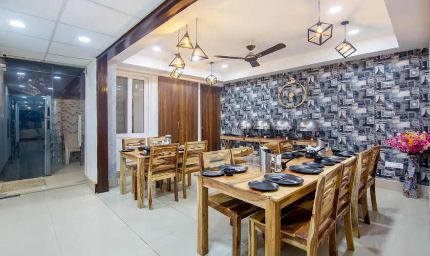 Hotel Divine India Noida Sector 135 - Image 1