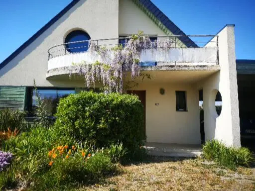 Chambre dans Maison fleurie et calme - Image 1