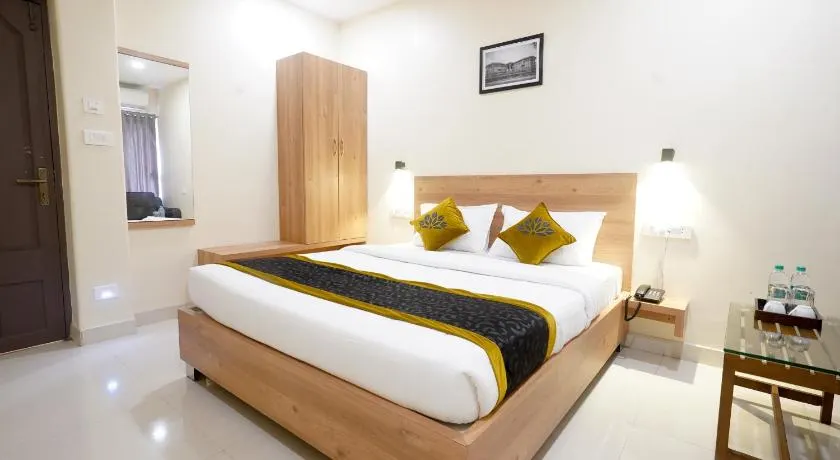 Hotel Prime Inn - Image 1