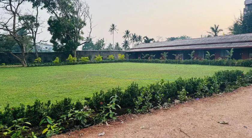 Thronefield Eco Lodge - Image 1