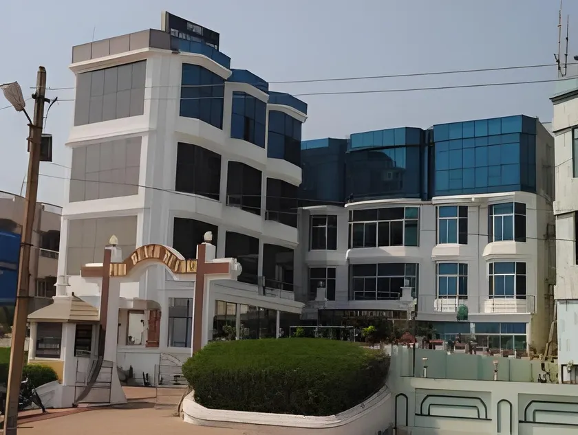 Hotel Puri Beach Resort Pvt Ltd - Image 1
