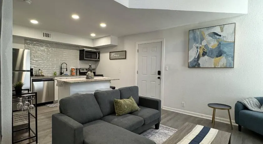 2BD DT Dallas l FIFA READY l 5 Min from Love Field - Image 1