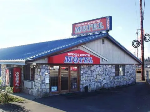 Towne and Country Motel - Image 1