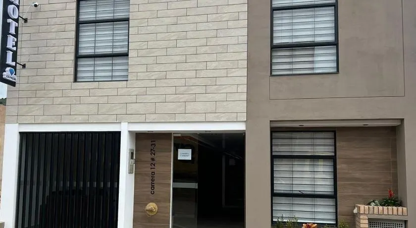 Hotel Zafiro Express - Image 1