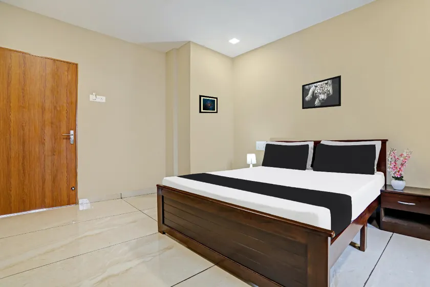 Hotel O Mint Leaf & Lodging - Image 1