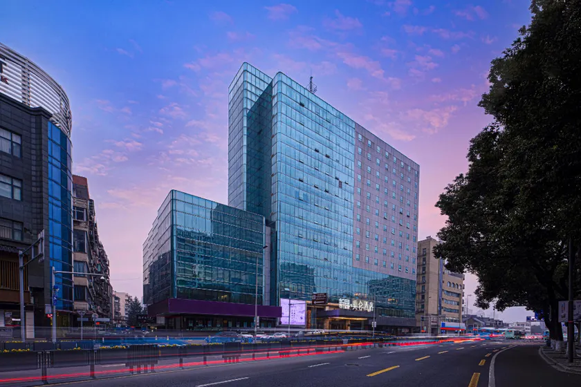 Madison Hotel Ningbo Tianyi Square Xinyuan - Image 1