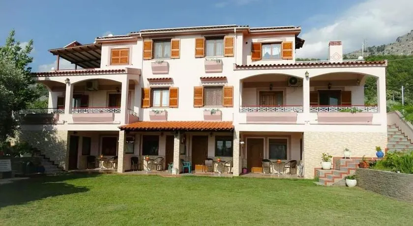 Villa Melina 2 - Image 1