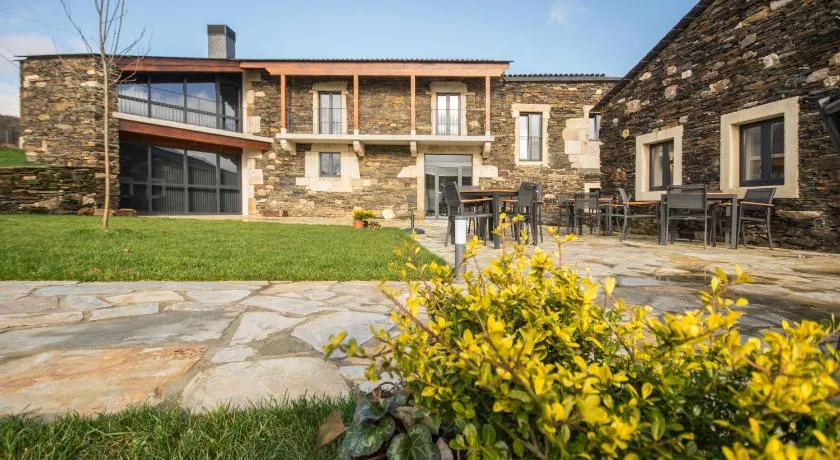 Hotel Rural O Cruce do Burgo - Image 1