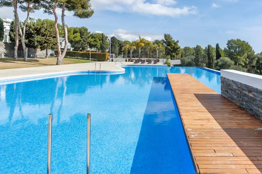 Duplex vistas mar con piscina - Image 1