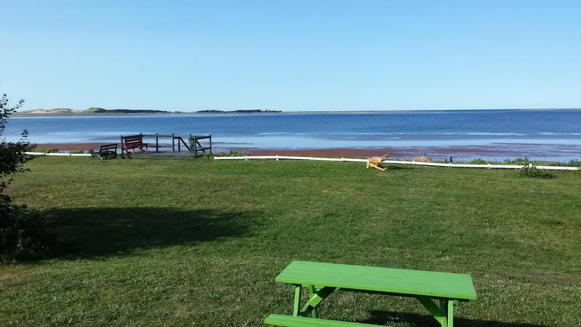 John B's Oceanfront Cottages - Image 1