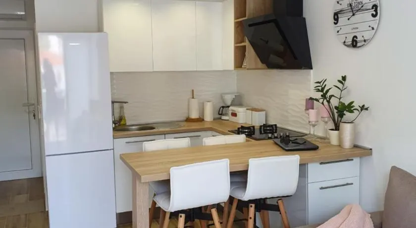 Apartment Magic - Image 1