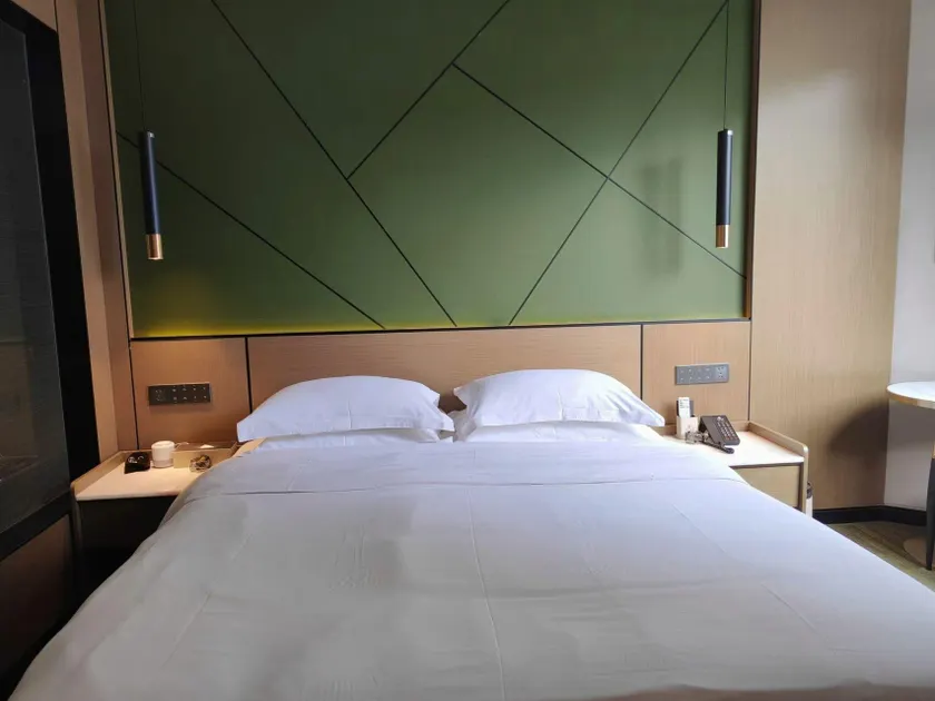 Wanyuan Platinum Hotel - Image 1