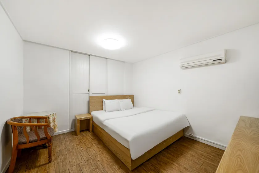 Jangseong Moon Hotel (formerly Jangseong Humotel) - Image 1