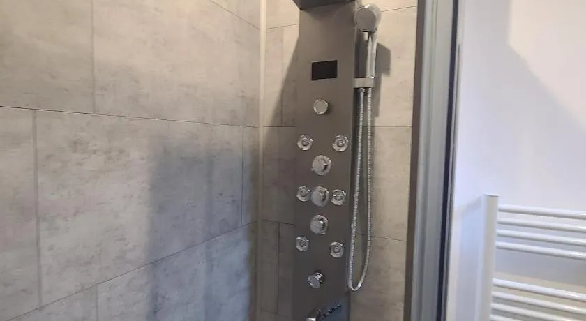 Appartement BREST avec TV dans la chambre et le salon - Internet - Entrée autonome - Image 1