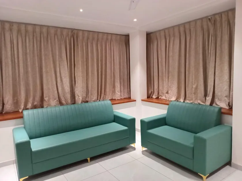 Hotel The Royal Anandraj - Image 1