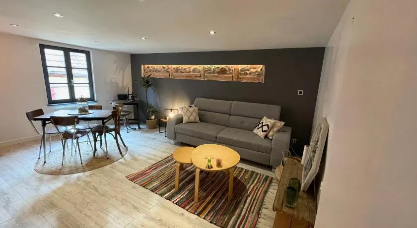 Appartement chaleureux avec place de parking - Image 1