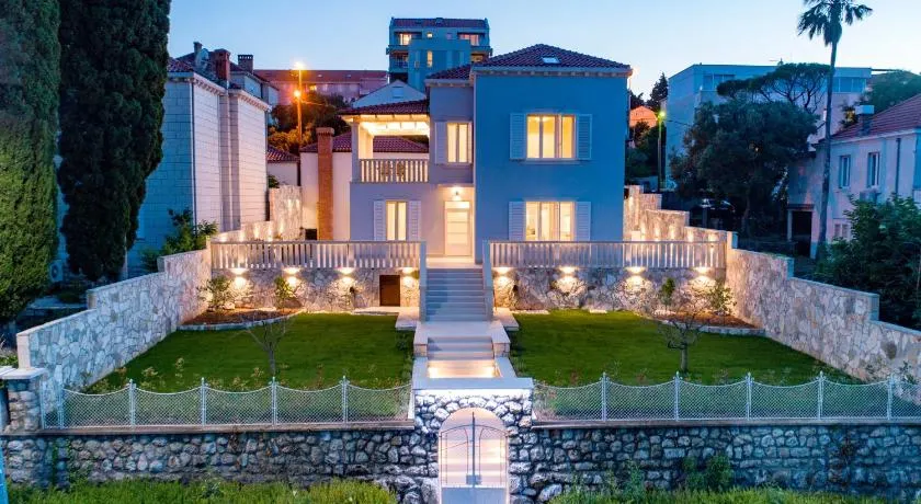 Villa Enigma - Image 1