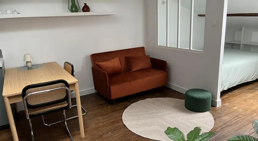 Appartement refait à neuf à proximité du centre ville - Image 1