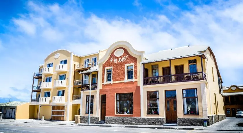 Hotel A la Mer - Image 1