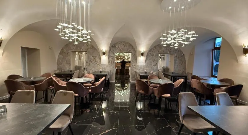 Hotel Jelen - Image 1