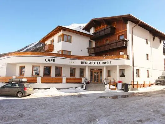 Berghotel Rasis - Image 1