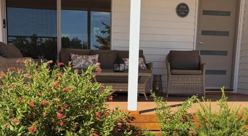 Grevillea Cottage - Image 1