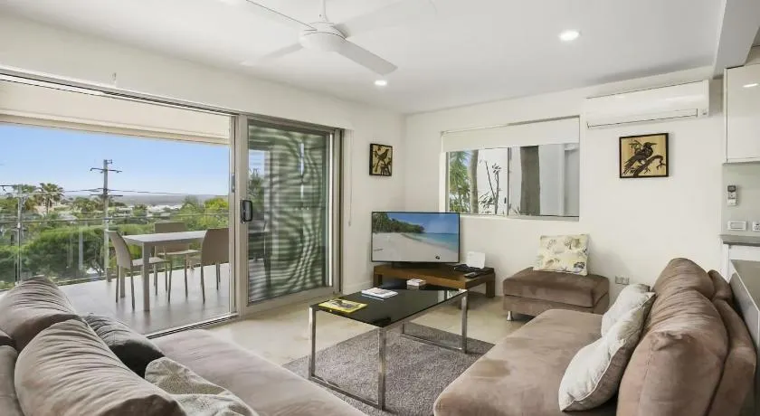 2 16 Edgar Bennett Ave Noosa Heads - Image 1