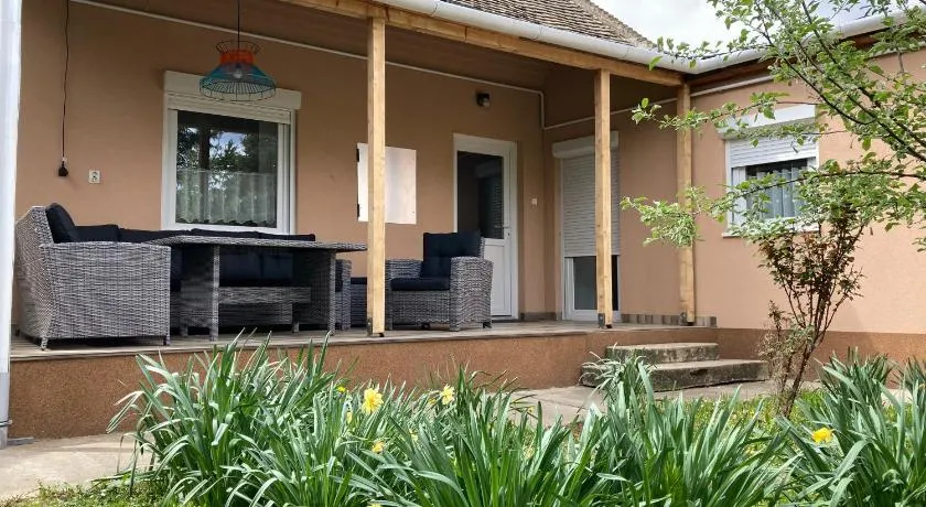 Vörösmarty Apartman - Image 1
