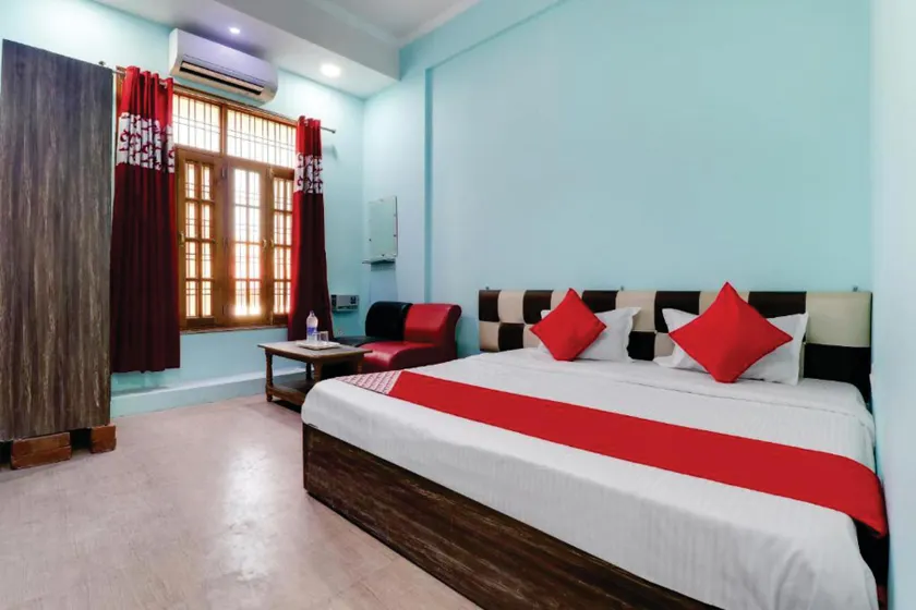 Supriya Palace - Image 1