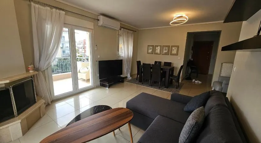 Rest & Nest Luxury Apartment - Image 1