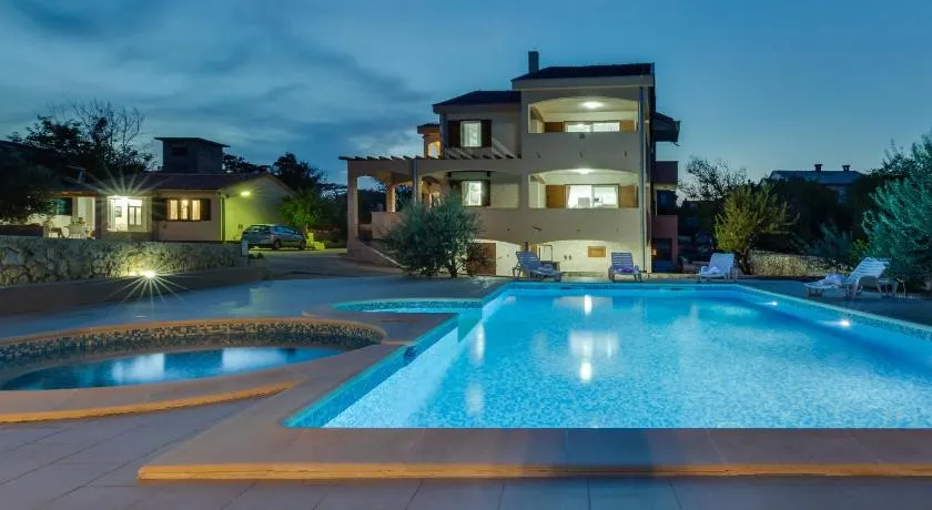 Villa Zlatni dvori ZadarVillas - Image 1