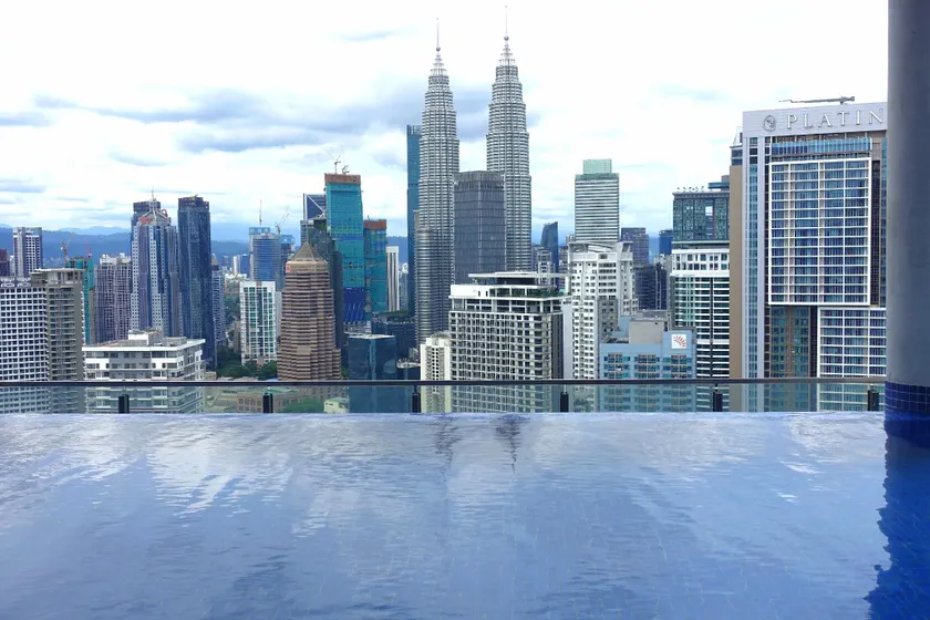LUXE Infinitum KLCC by WSD - Image 1