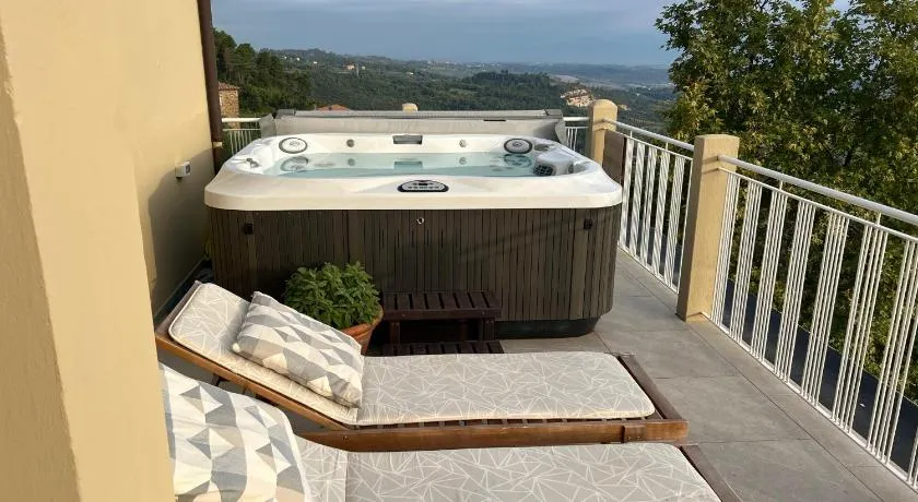 PANORAMA TERAZZA CON JACUZZI - Image 1