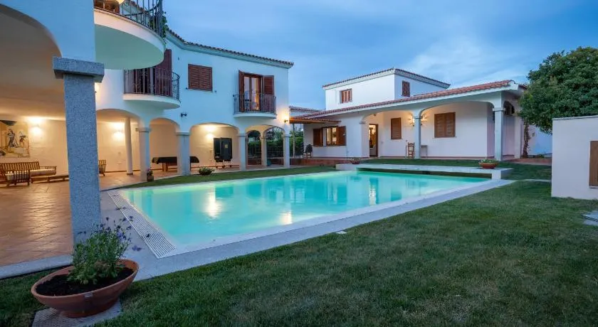 Mera House - Image 1
