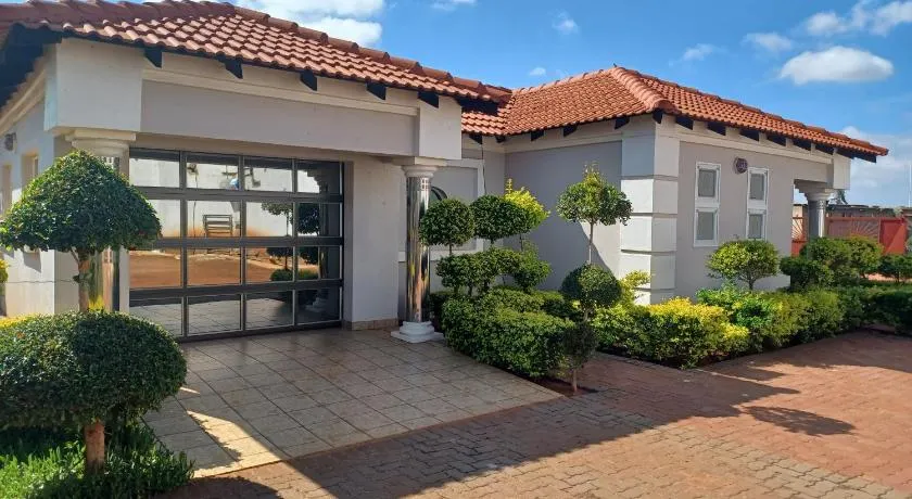 Kingdoms Place Guesthouse - Image 1